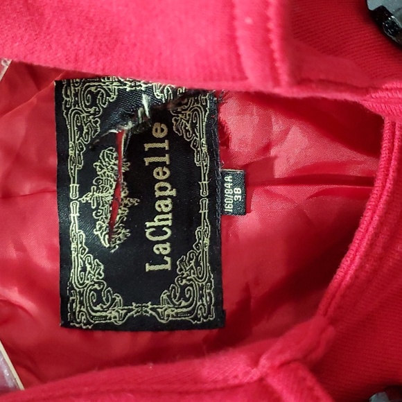 Red crop fall jacket. Size small .thick material. J1 - Picture 2 of 8